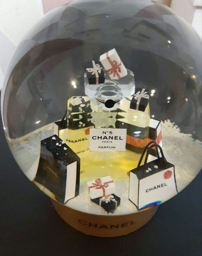 シャネル2021年限定スノードーム