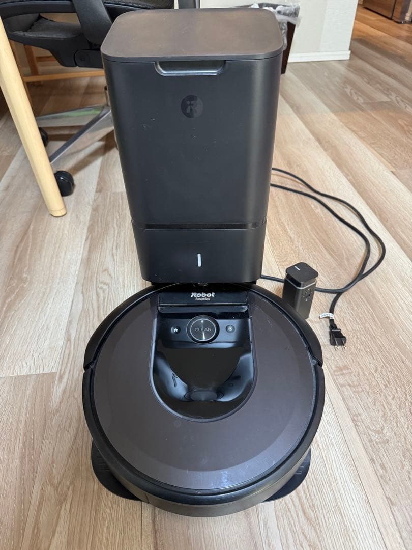 iRobot Roomba i7自動充電スタンド付き