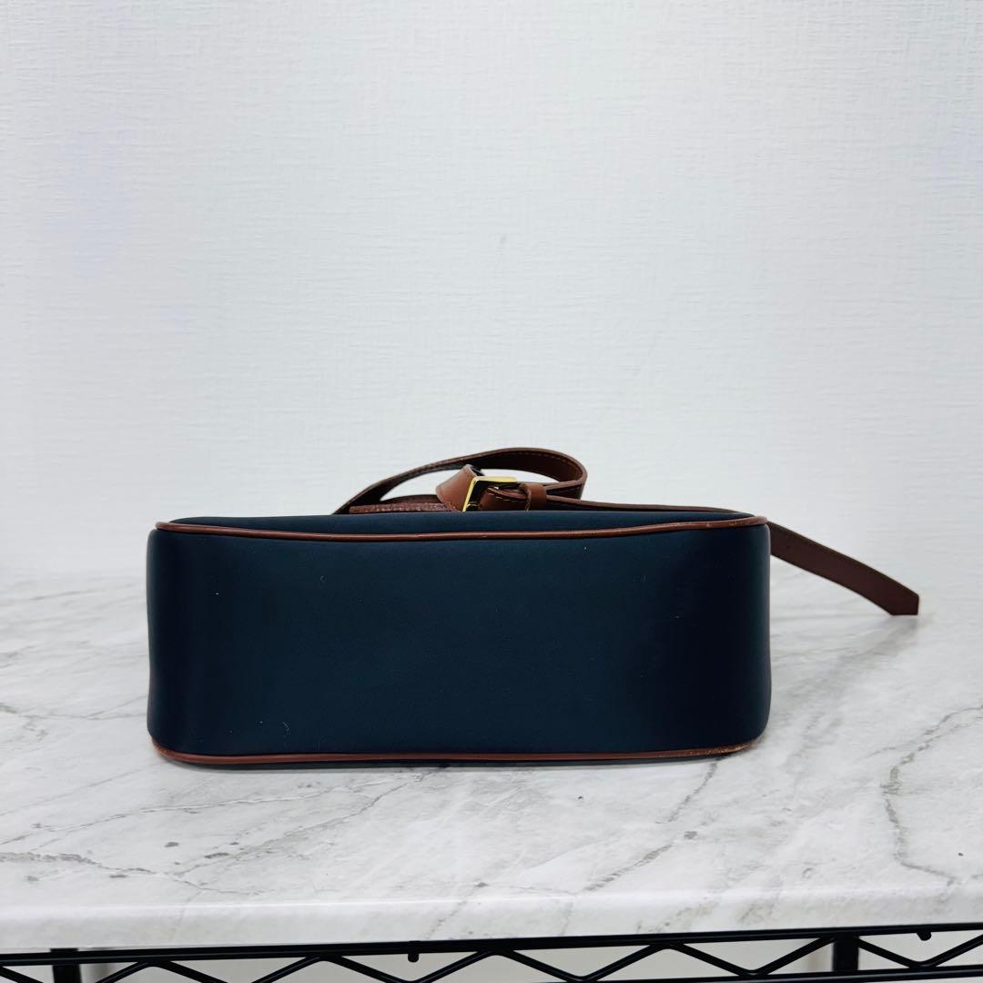 ✨YvesSaintLaurent✨イブサンローラン✨ネイビー✨ショルダーバッグ