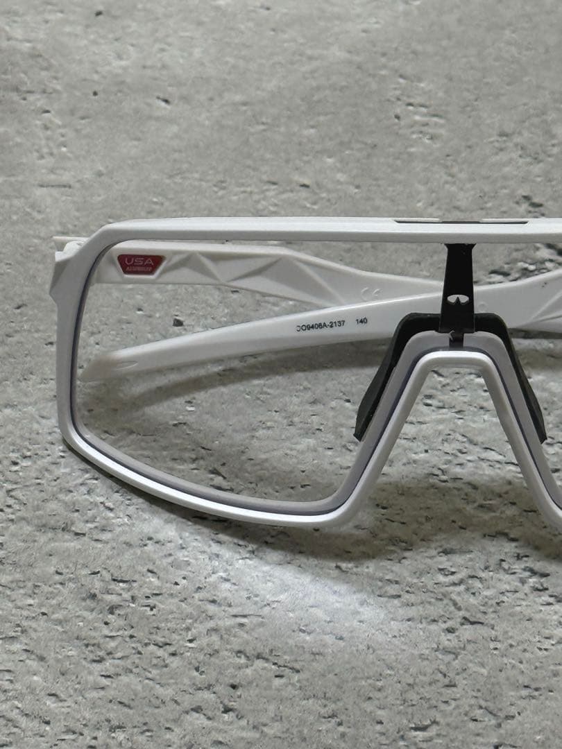 最終値下げ オークリー（Oakley）Sutroスートロ サングラス クリア