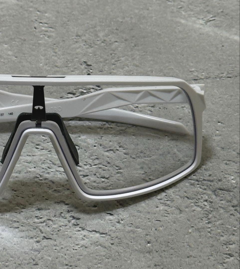 最終値下げ オークリー（Oakley）Sutroスートロ サングラス クリア