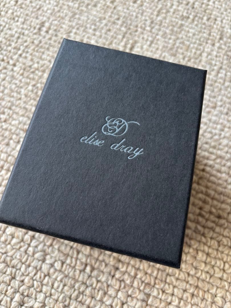 ドゥロワー　ダイヤ　羽　チャーム