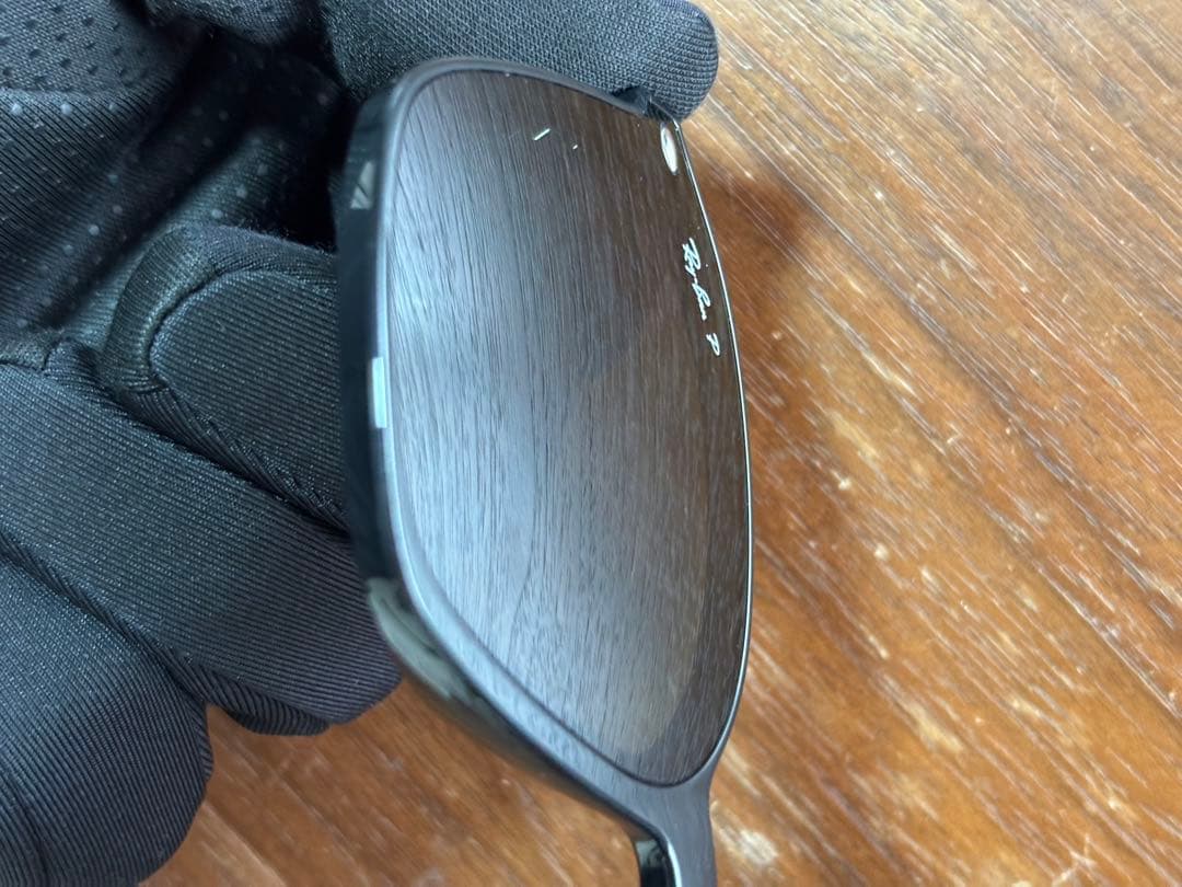 【購入1日・室内試着のみ】Ray-Ban RB4392D 6019A 偏光レンズ