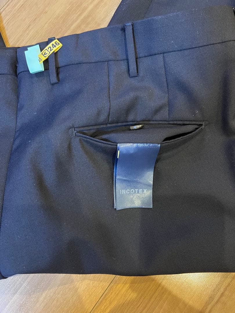 極美品 ハンガー無 INCOTEX スラックス 50