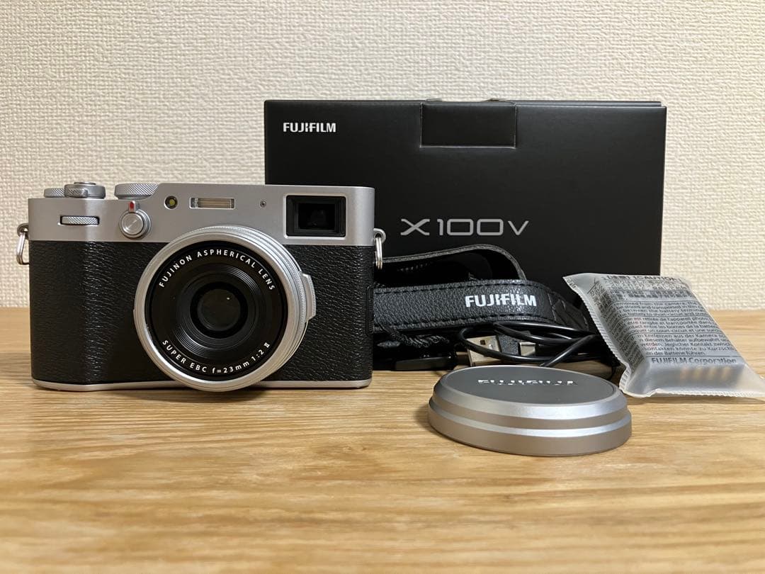 【箱・付属品付】FUJIFILM X100V
