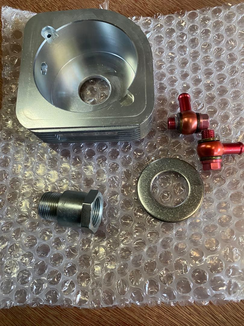 オイルクーラー取り出し口　ホーク　CB400T 旧車　バブ