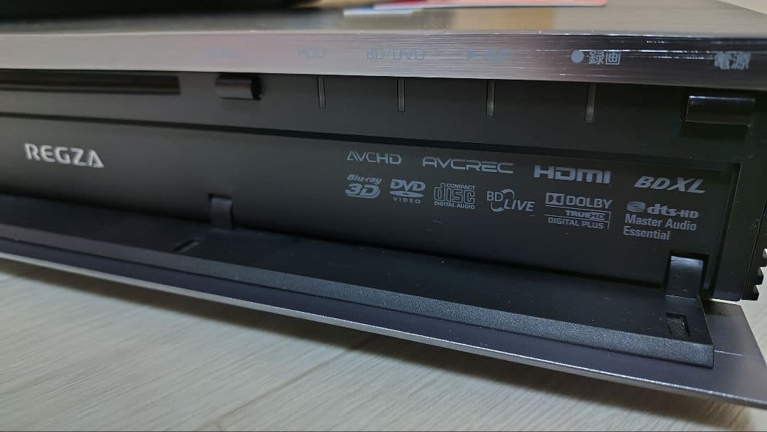 TOSHIBA　レグザ　ブルーレイレコーダー　DBR-M180