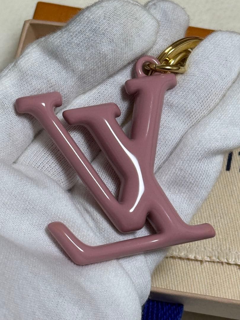 ルイヴィトン キーホルダー LV ポップ フラワー