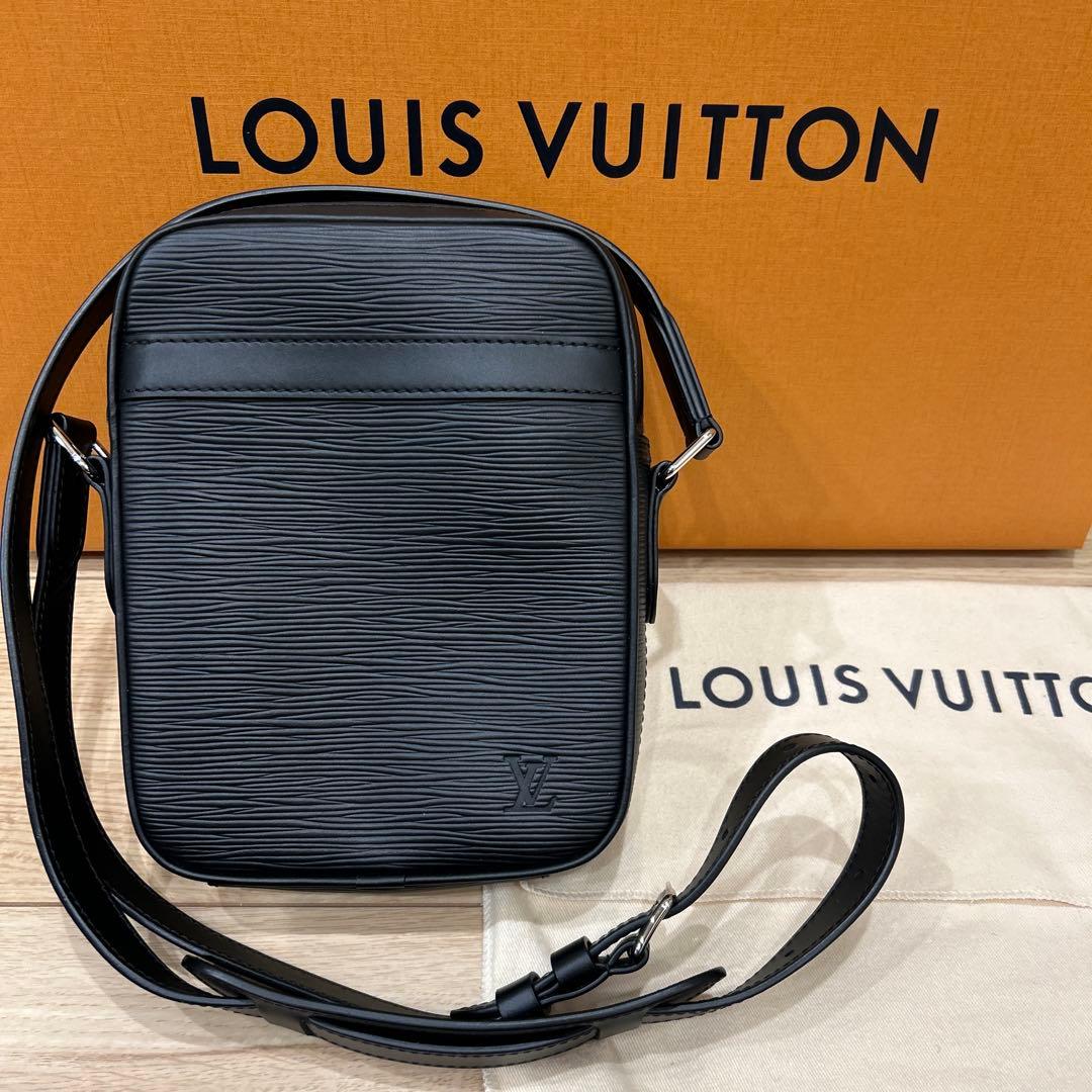 ルイヴィトン LOUIS VUITTON 新品　エピ　ショルダーバッグダヌーブ