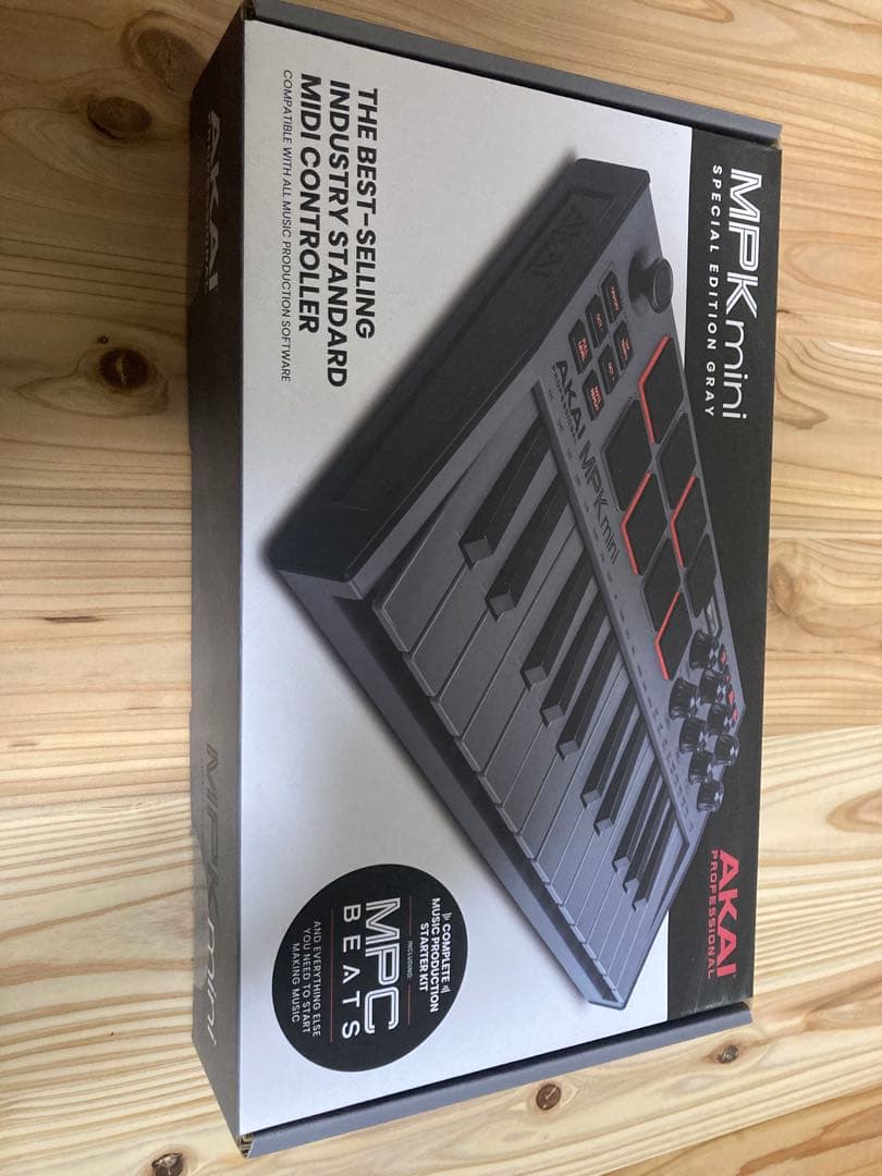 AKAI MPK Mini MIDIコントローラー