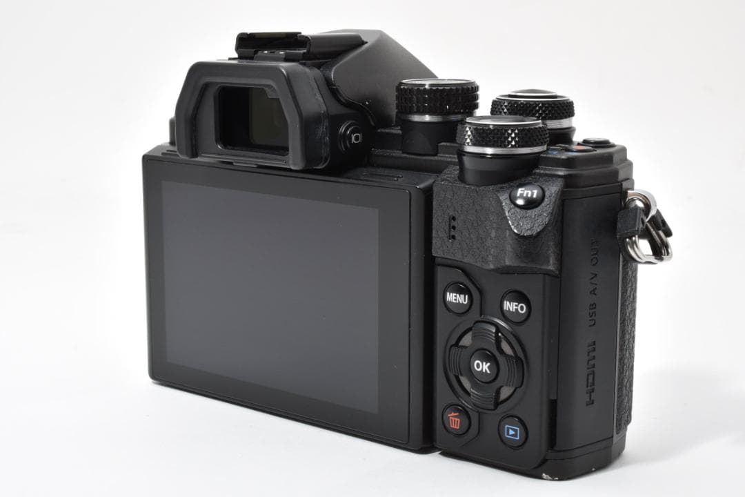 オリンパス　OLYMPUS OM-D E-M10 Mark II　ミラーレス一眼