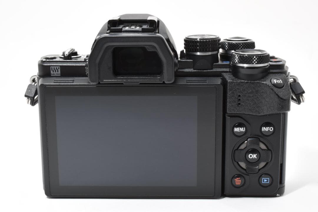 オリンパス　OLYMPUS OM-D E-M10 Mark II　ミラーレス一眼