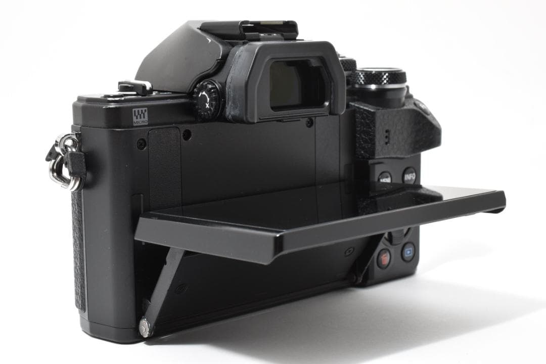 オリンパス　OLYMPUS OM-D E-M10 Mark II　ミラーレス一眼