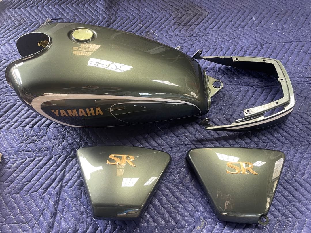 ヤマハ　YAMAHA sr400 35th 外装セット