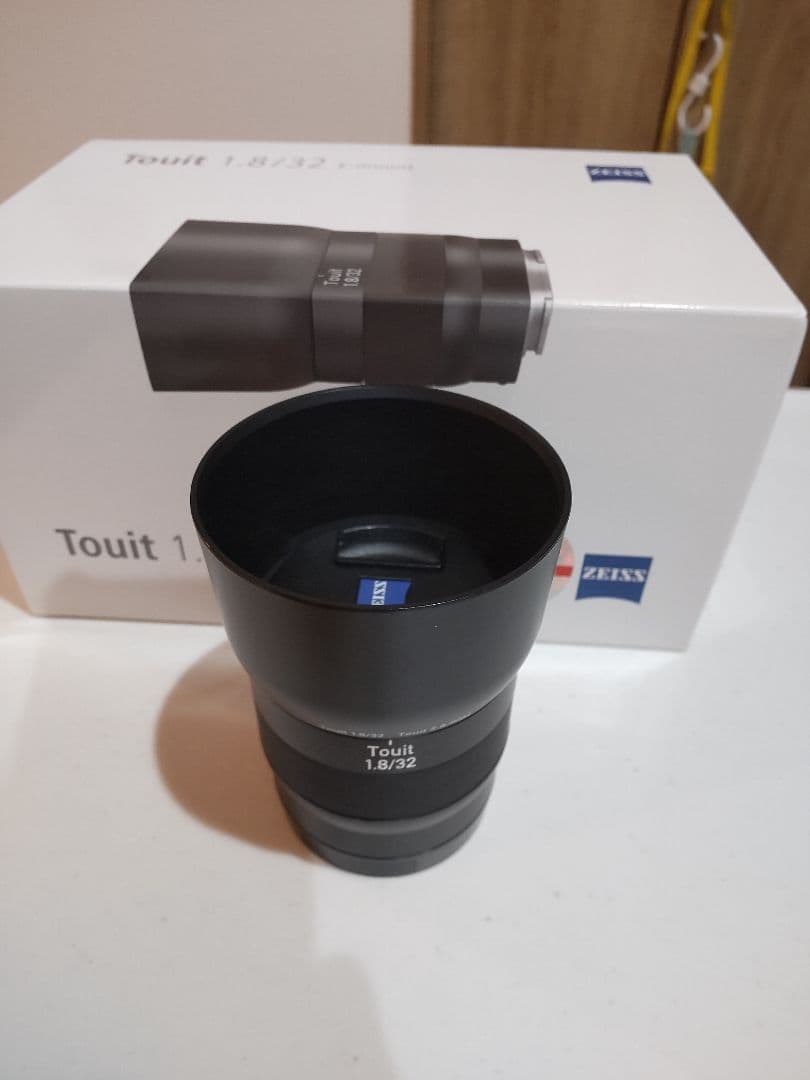 レンズ(単焦点) carl zeiss touit 32mm f1.8 sony e ver2