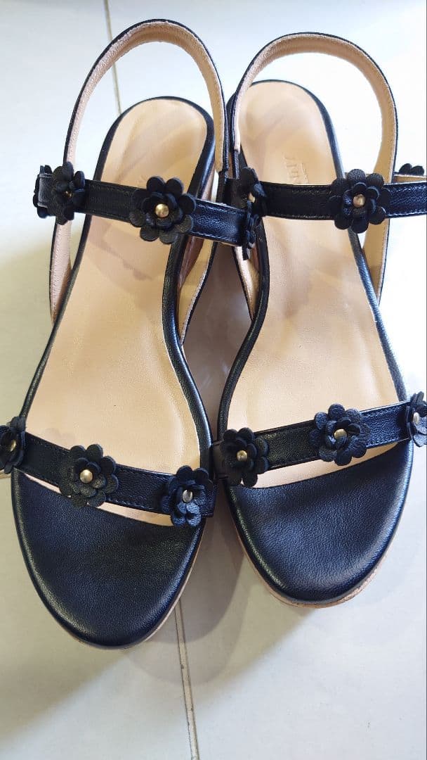 極美品【PELLICO SUNNY】フラワーストラップコルクソールサンダル