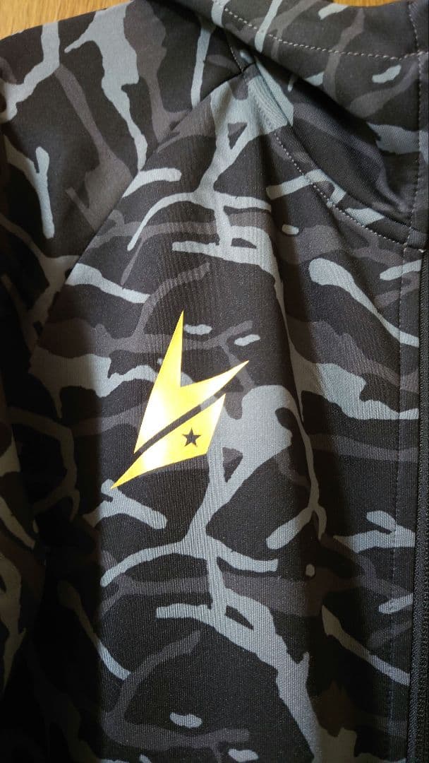 ヨネックス リンダンモデルジップパーカー 迷彩 黒グレー サイズO