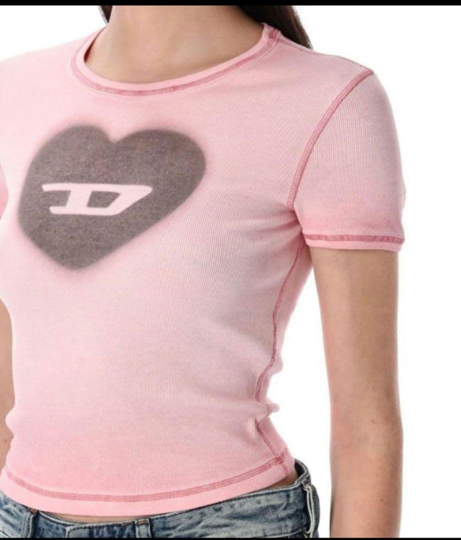 美品　DIESEL ハートロゴ ピンク Tシャツ