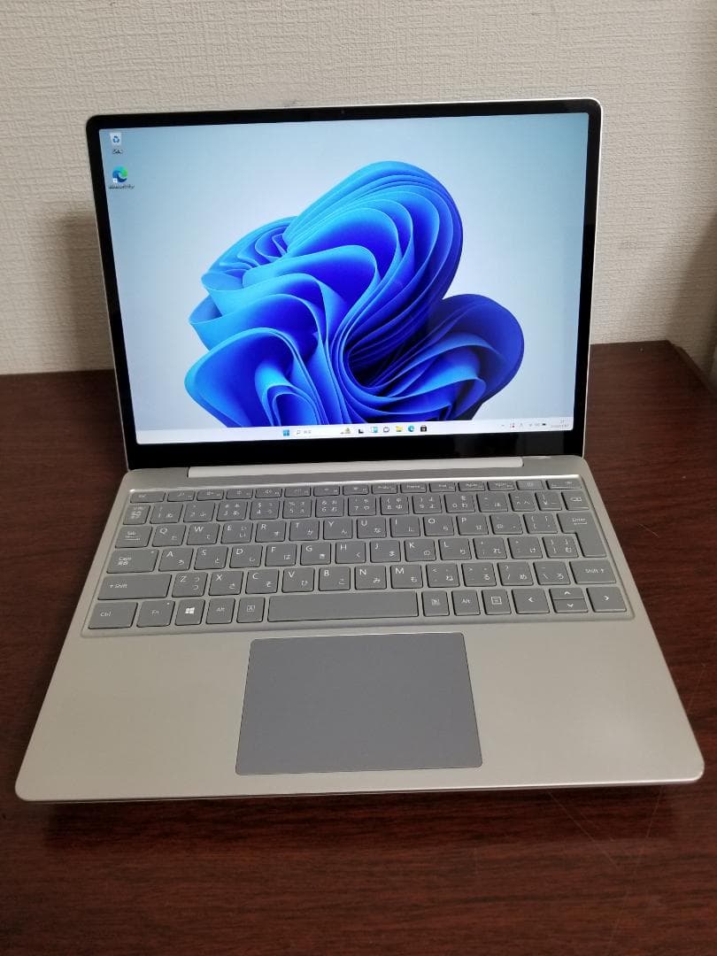 G51 Surface Laptop GO i5◆8◆SSD128GB◆12.4