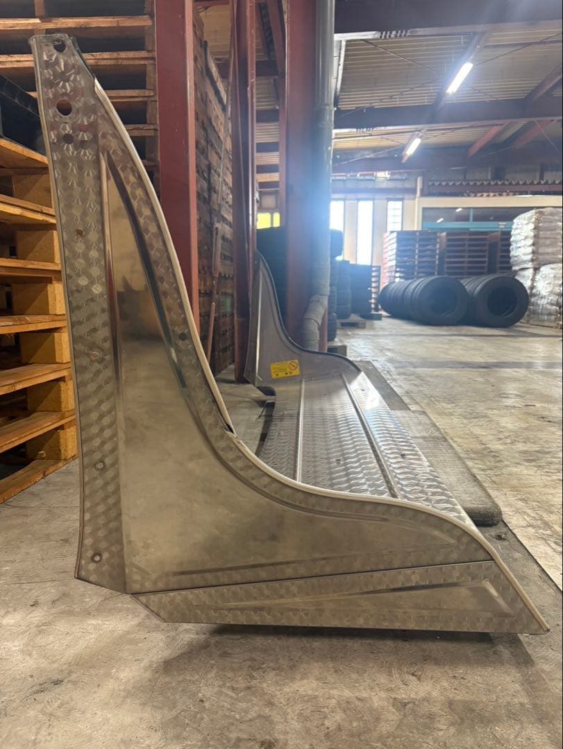 05ギガ！フロントバイザー