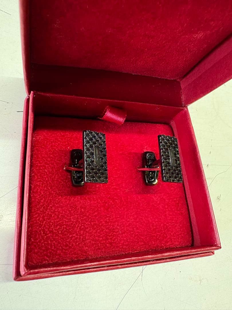 Salvatore Ferragamo カフス