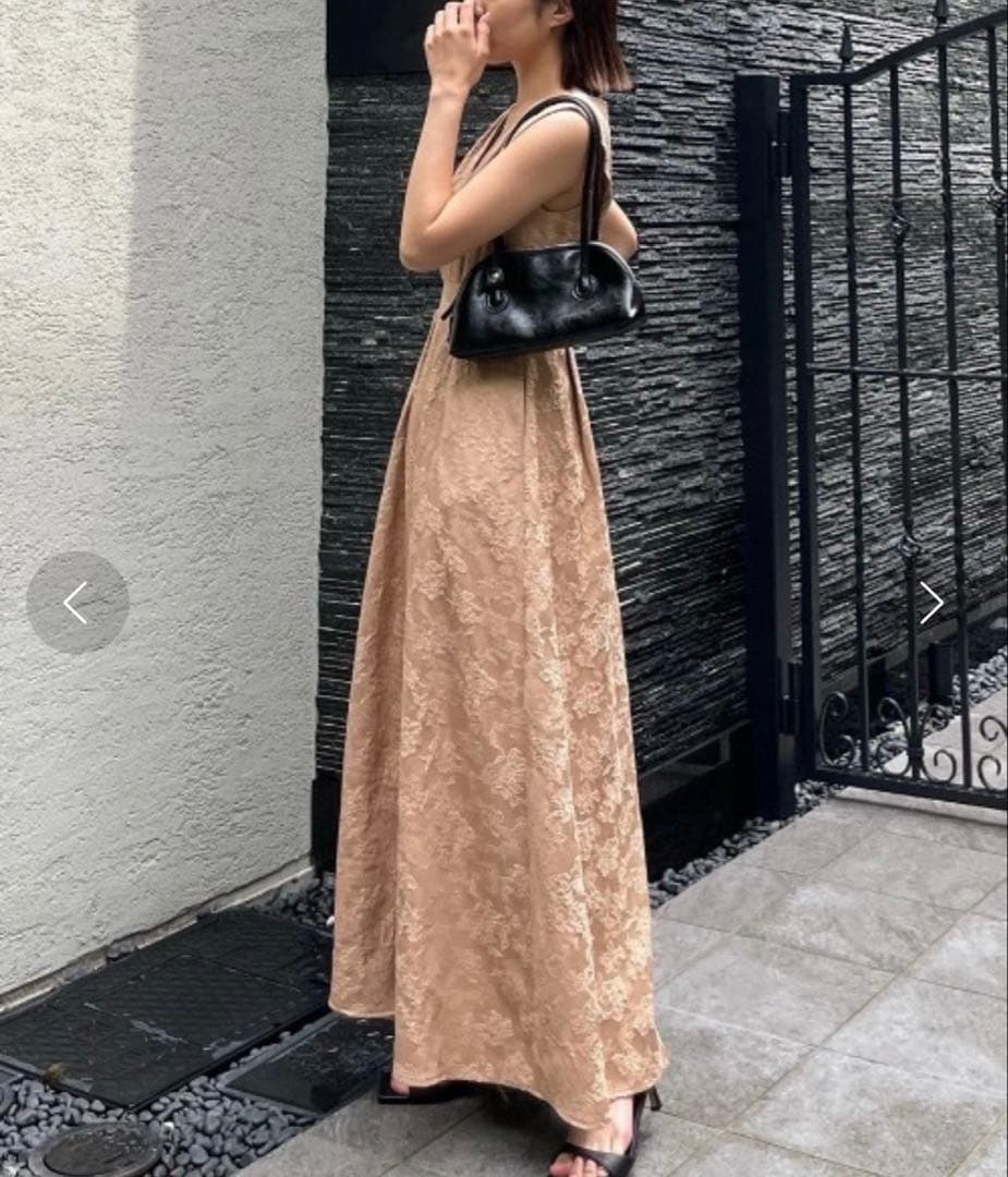 新品　AMAILオケージョンドレス お呼ばれ　ベージュ　ジャガードワンピース