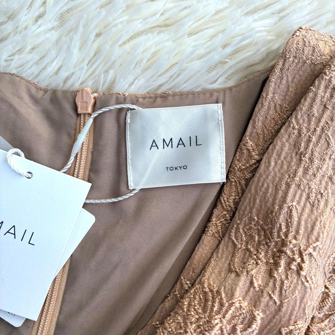 新品　AMAILオケージョンドレス お呼ばれ　ベージュ　ジャガードワンピース