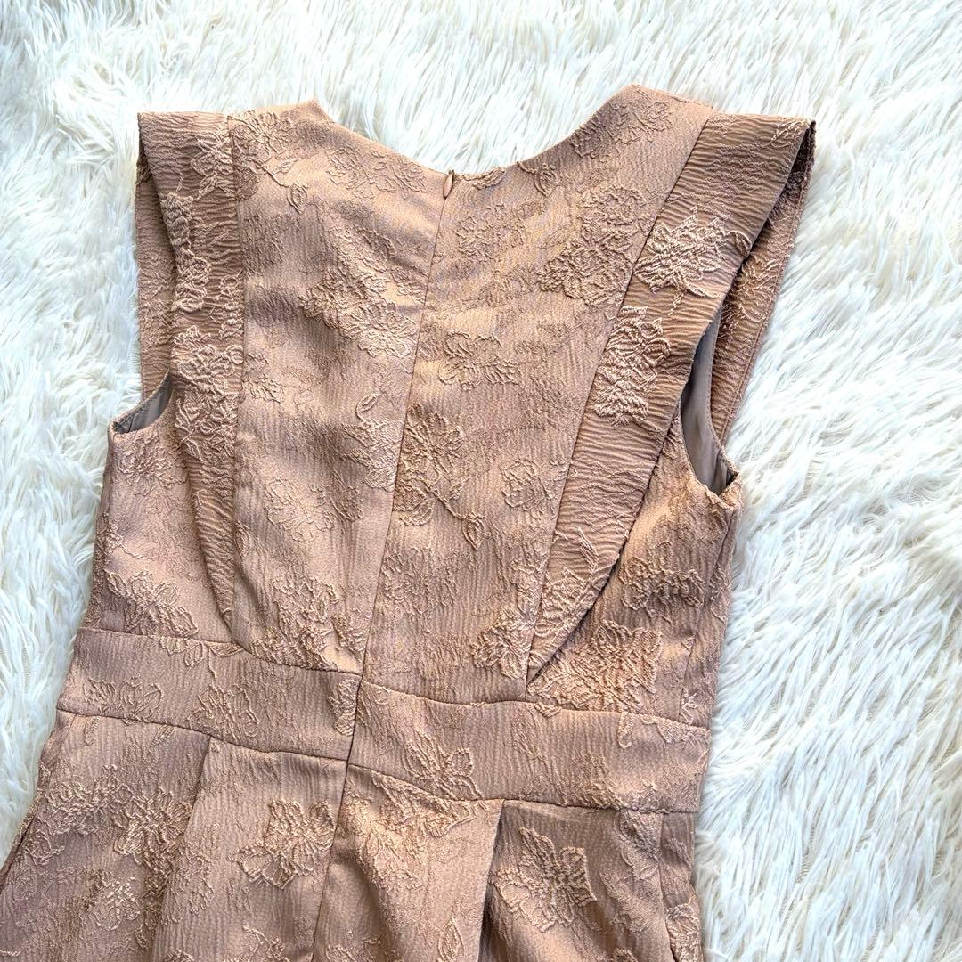 新品　AMAILオケージョンドレス お呼ばれ　ベージュ　ジャガードワンピース