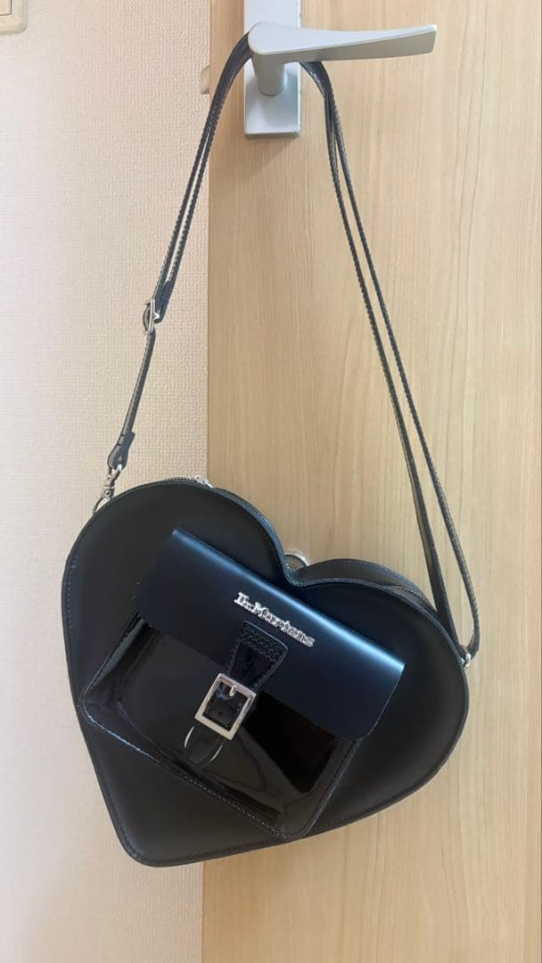 【セール中】Dr.Martens ドクターマーチン レディース ショルダーバッグ