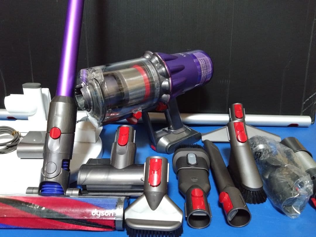 状態良好！！dyson‼️デジタルスリムフィラフィ SV18　充電スタンド付き②