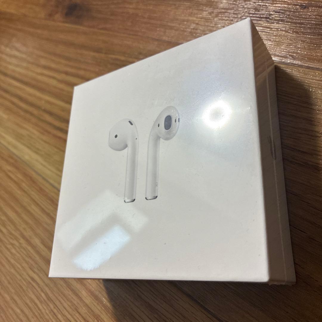 新品未使用 AirPods MV7N2J/A チャージングケース付