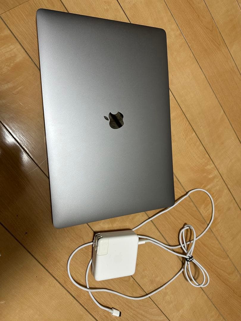 美品MacBook Pro 2019 16インCoi 9 RAM32 SSD1T
