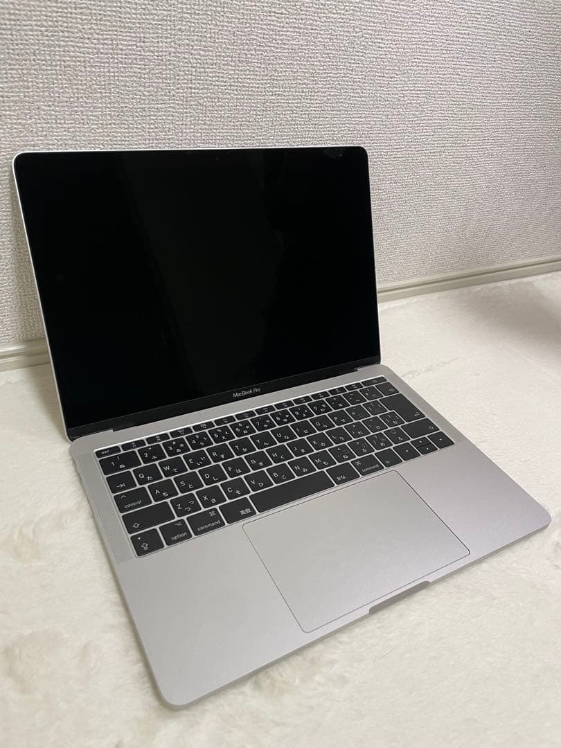 シルバー MacBook 本体