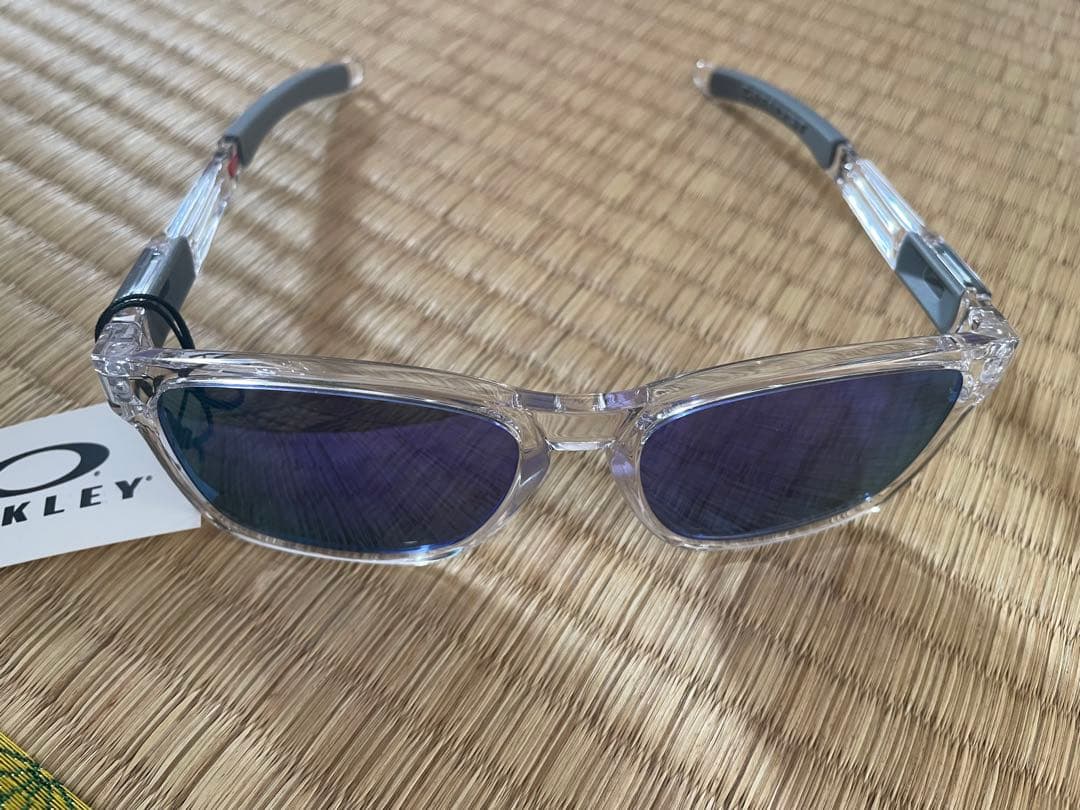 Oakley クリアフレーム サングラス