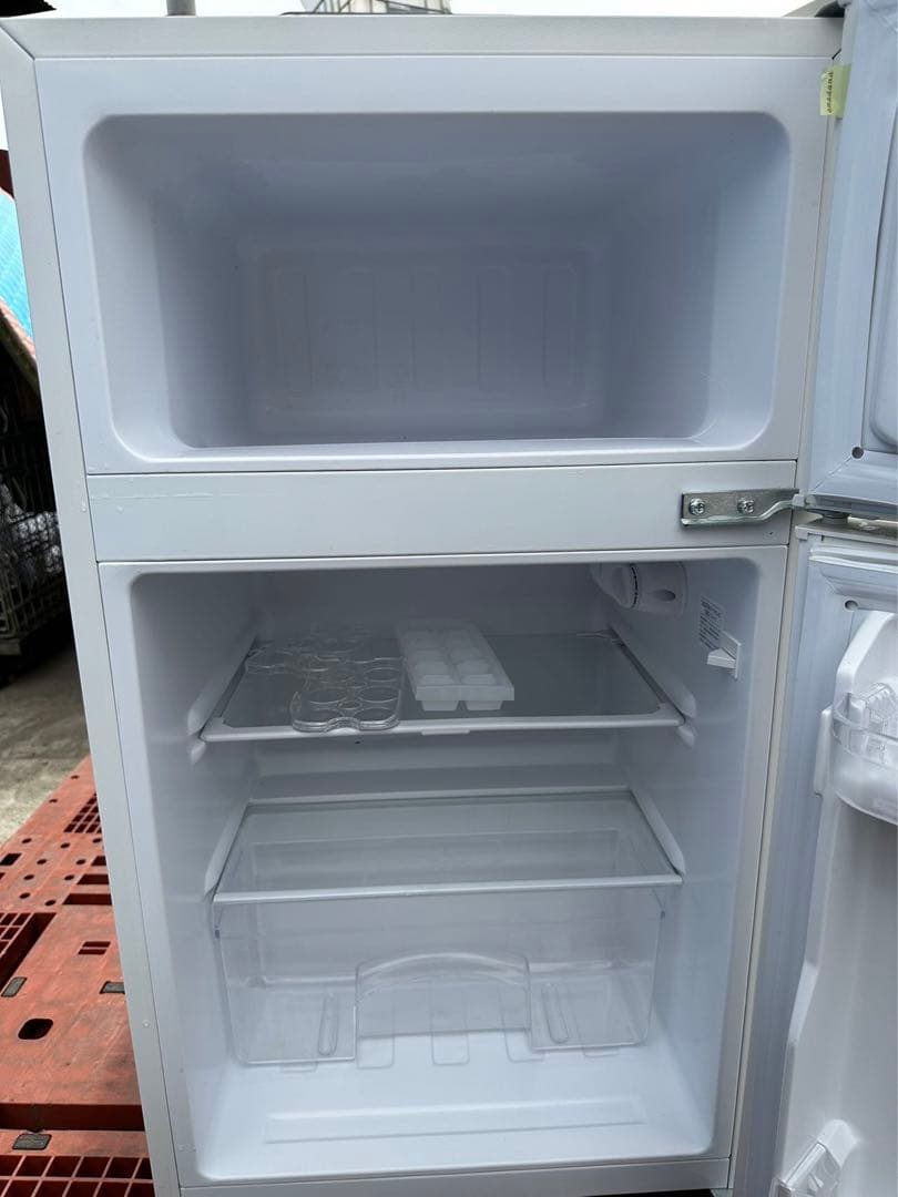 TAG Label 冷蔵庫　AT-RF85B