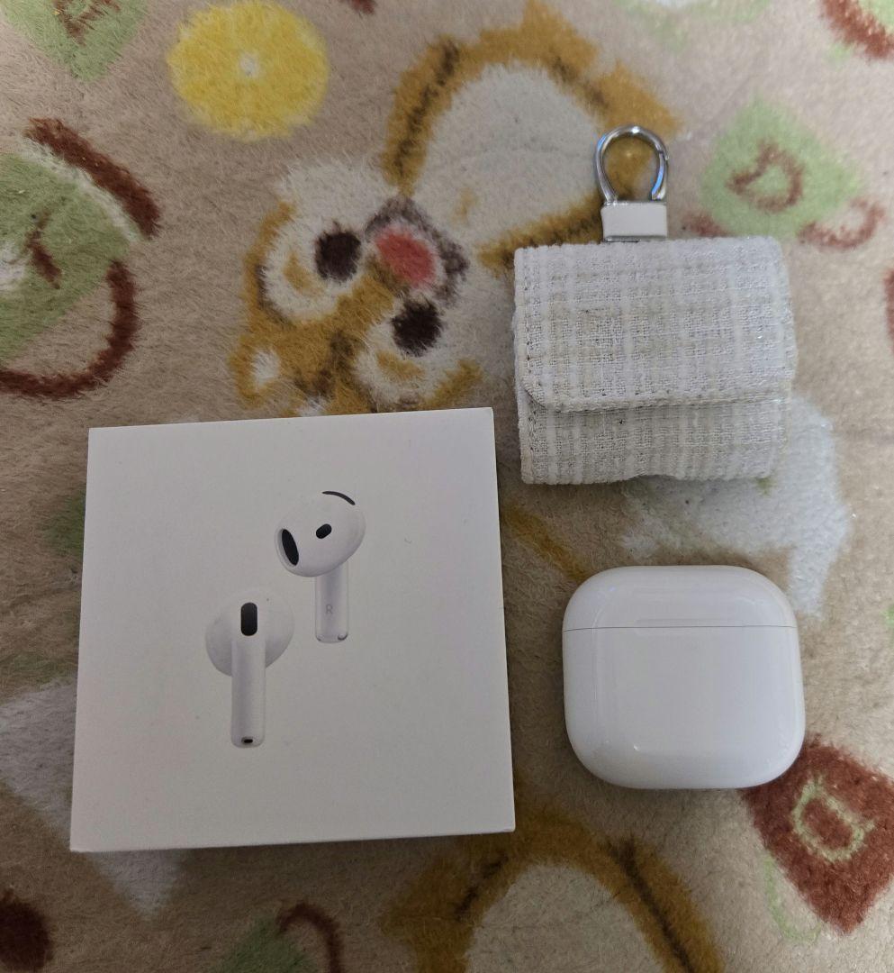 し*う様 AirPods 4 本体 アクティブノイズキャンセリング　ケース擦り傷