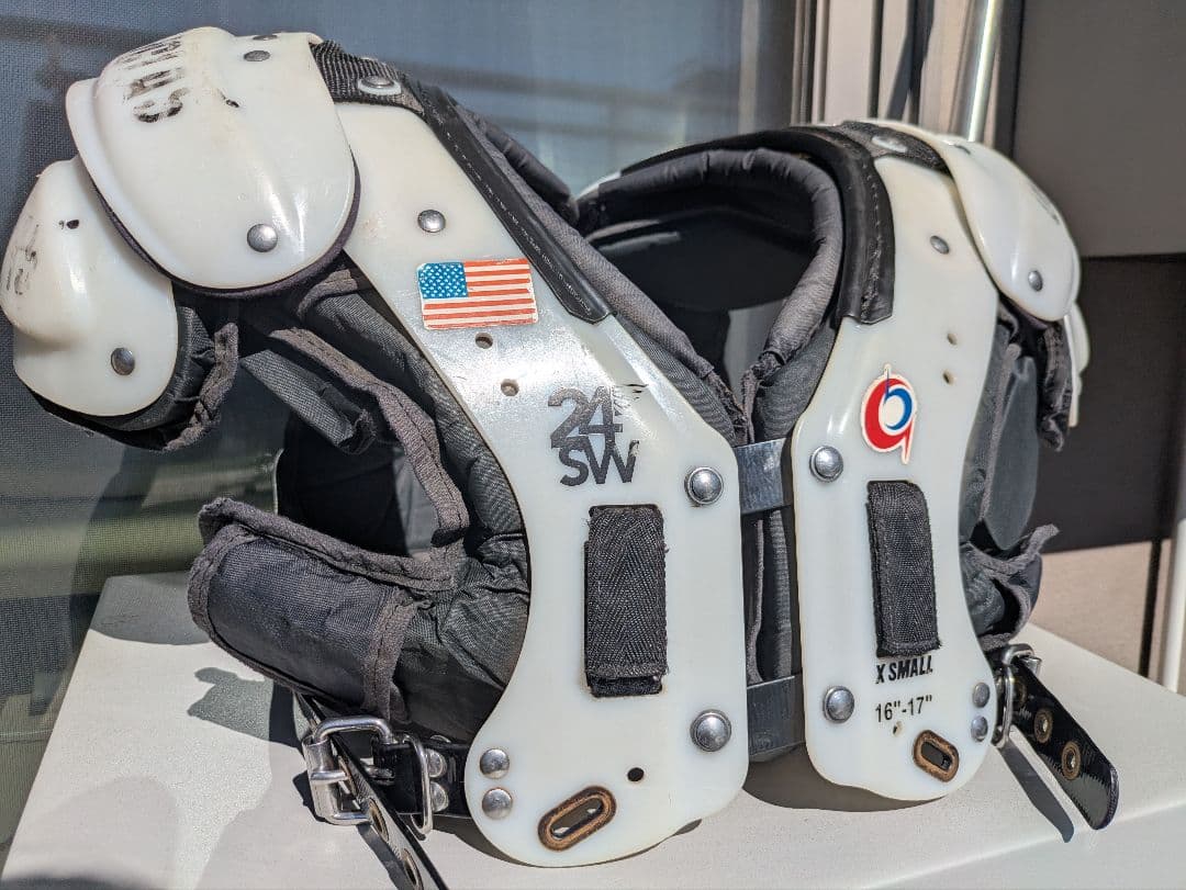 DOUGLAS アメリカンフットボール ショルダーパッド X SMALL