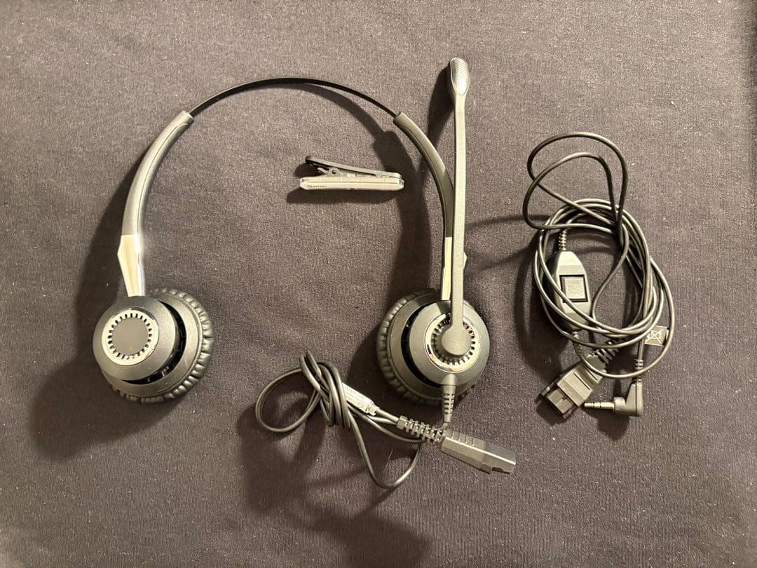 ノイズキャンセリング機能付きの有線ヘッドセット
