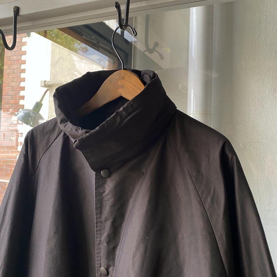 COMOLI (コモリ) コットンシルク フーデッドコート [BROWN]