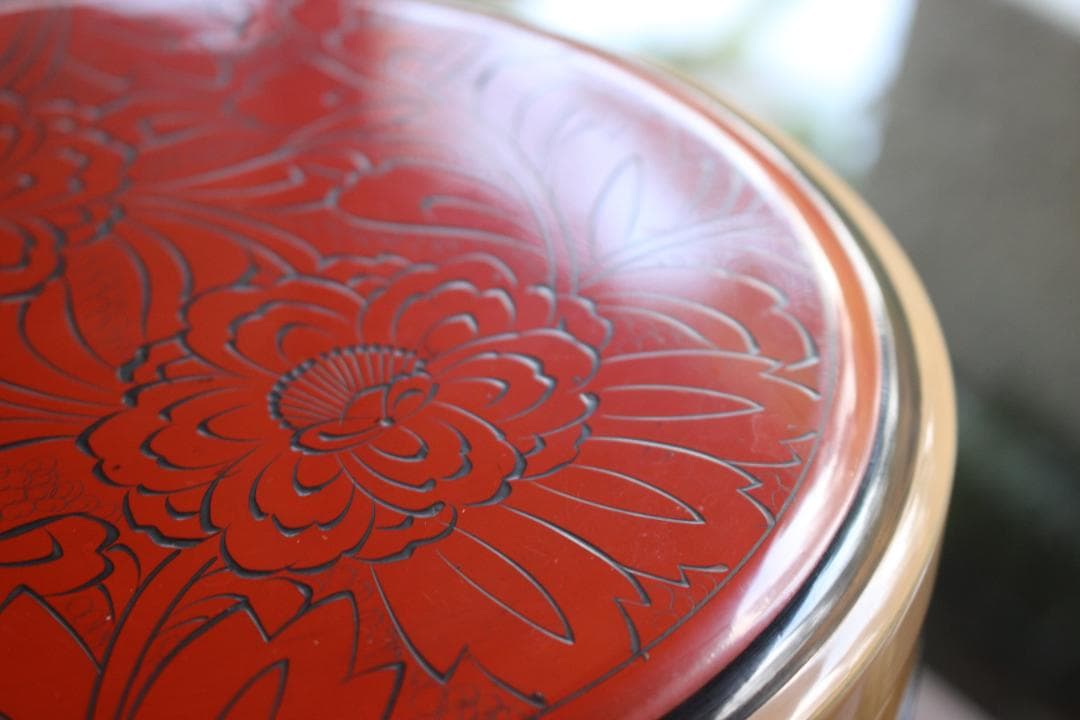 風情ある独楽塗の美しい五段丸重（検輪島塗お重重箱茶道具