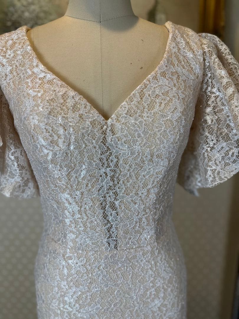 ラメアイボリー レース フレアスリーブ パーティードレス