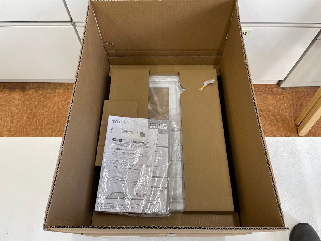 新品未使用　TOTO TYB3111GAS 浴室換気暖房乾燥機