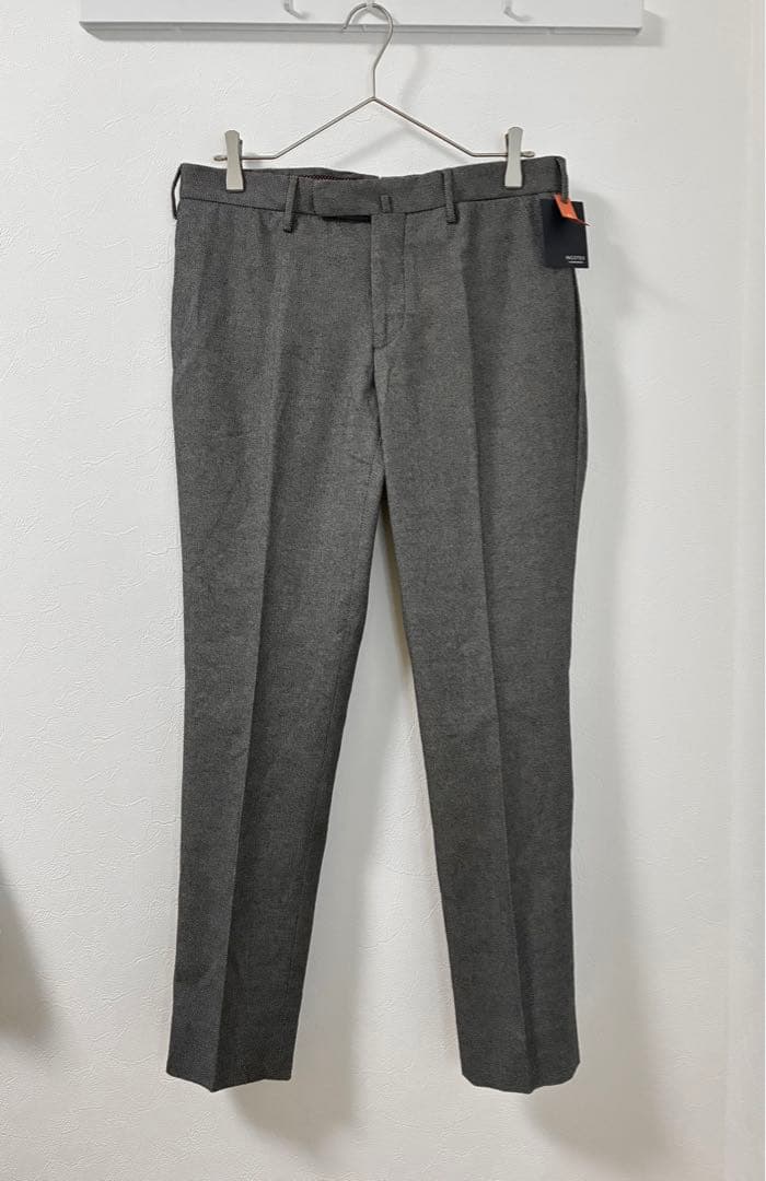 新品タグ付き INCOTEX スキンフィット グレー スラックス 48