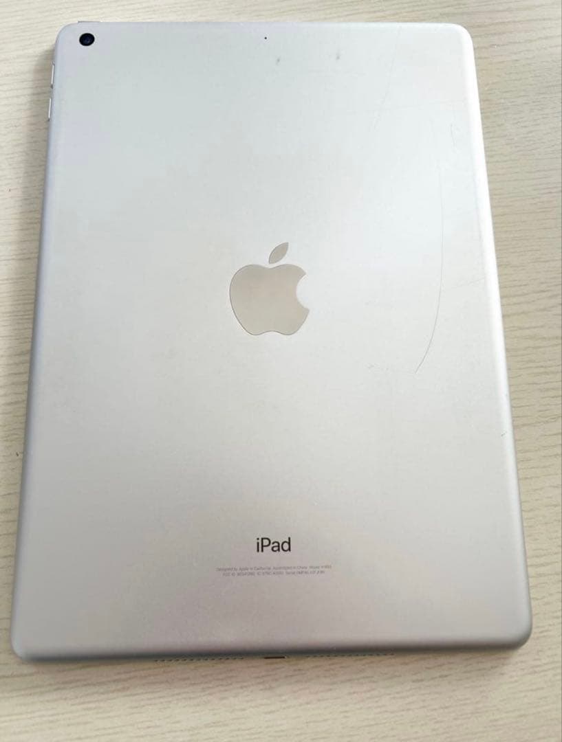 Apple iPad 6世代　128GB シルバー