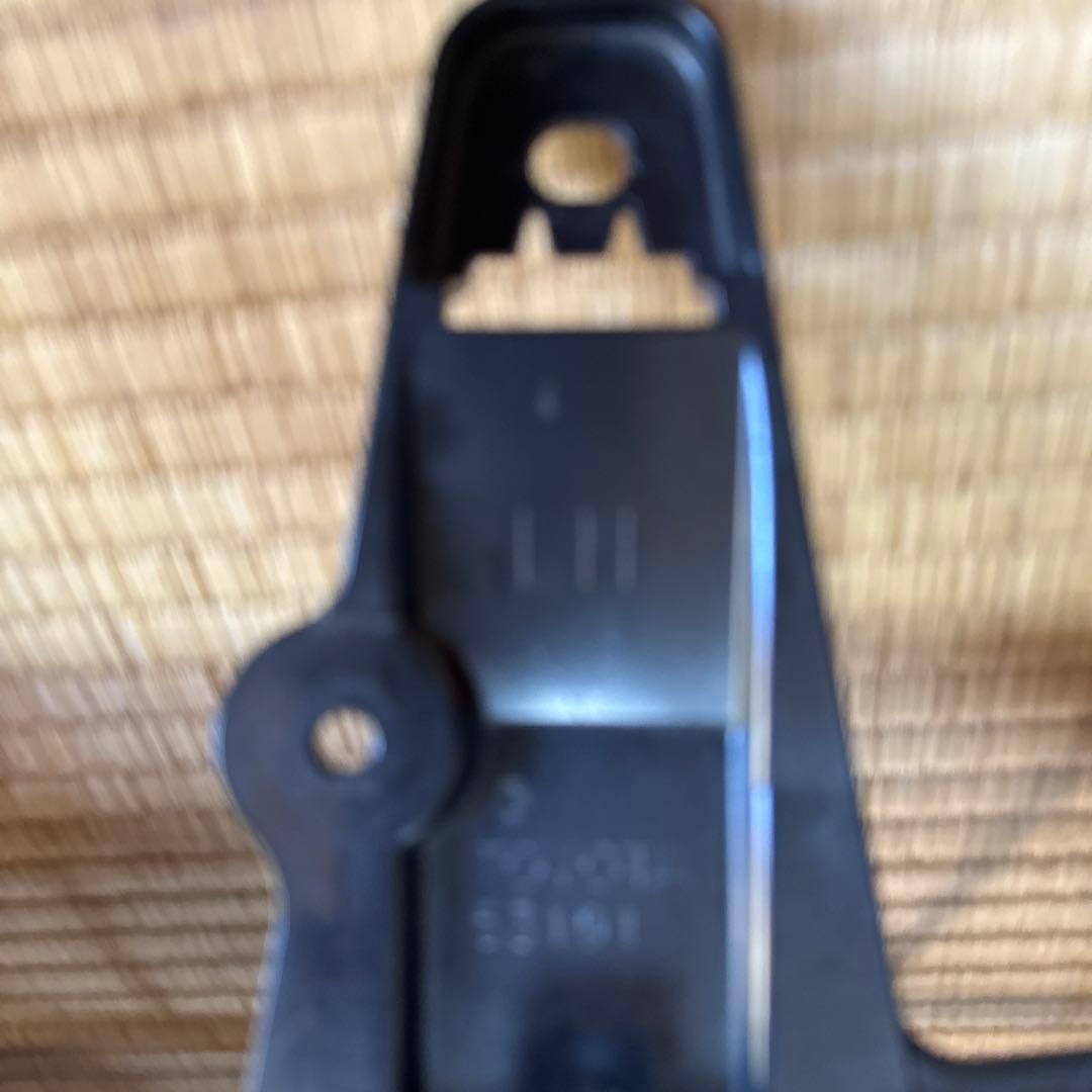 トヨタ　60ハリアー 純正フロントグリル