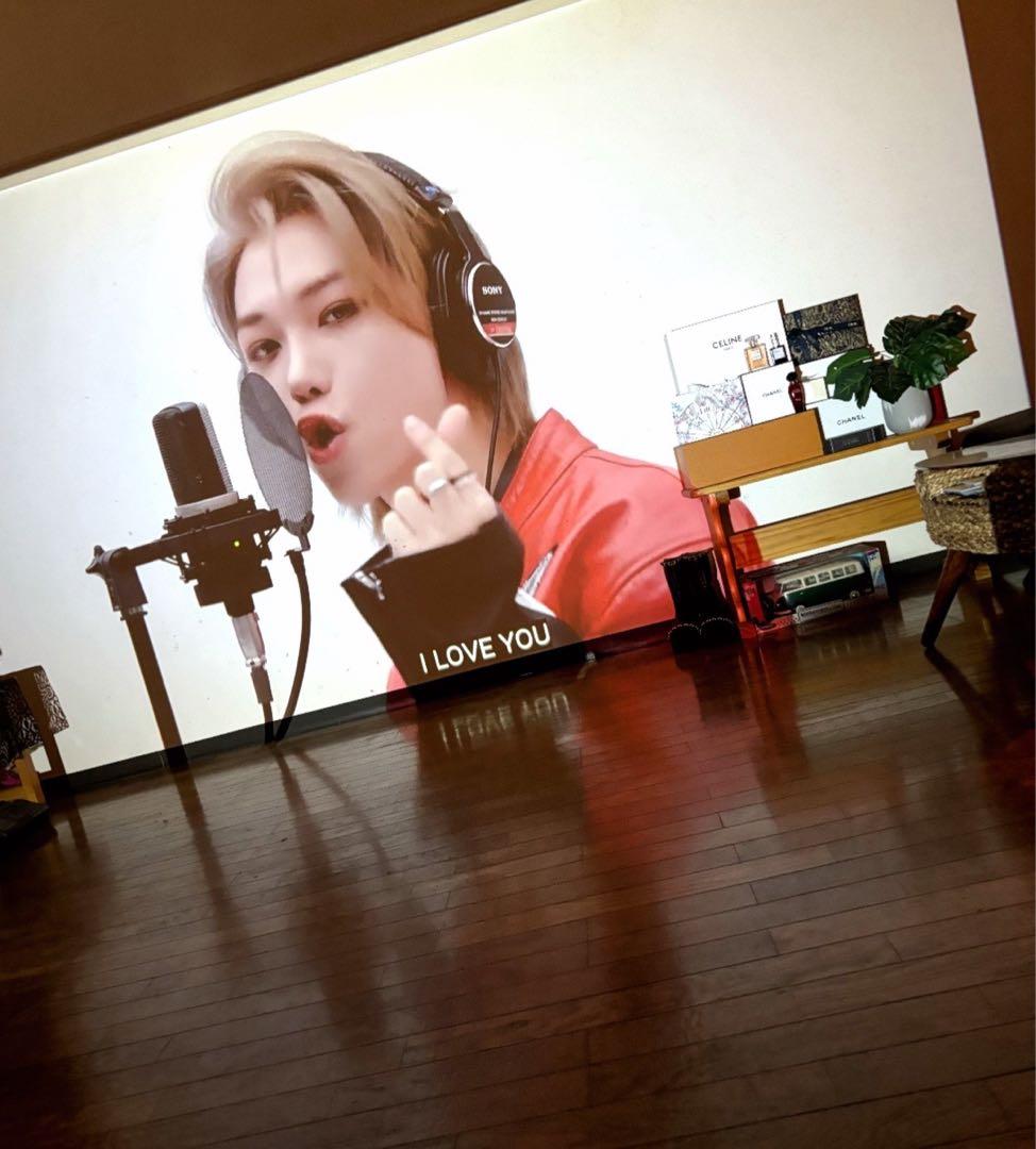 セール最終価格！家庭用プロジェクター✩.*˚ほぼ未使用品