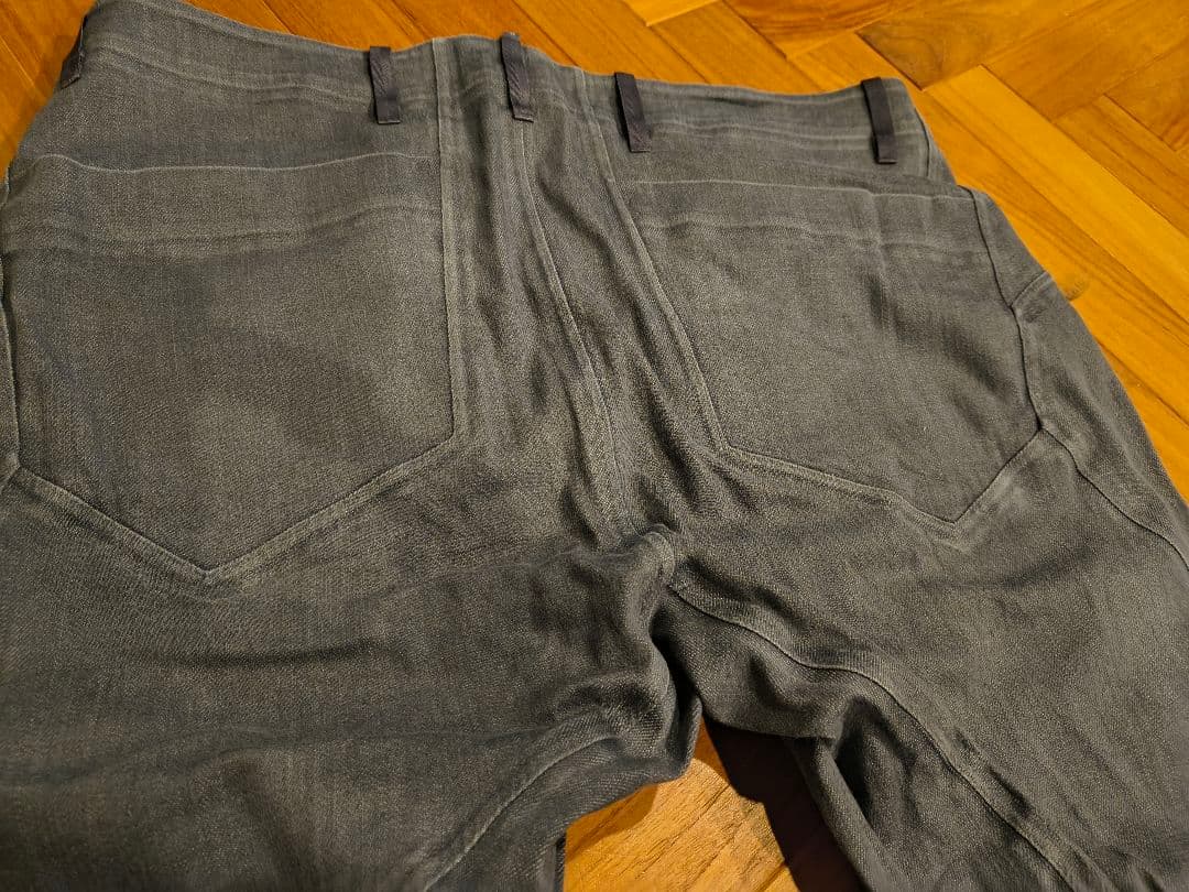 arcteryx veilance cambre lt パンツ　32インチ