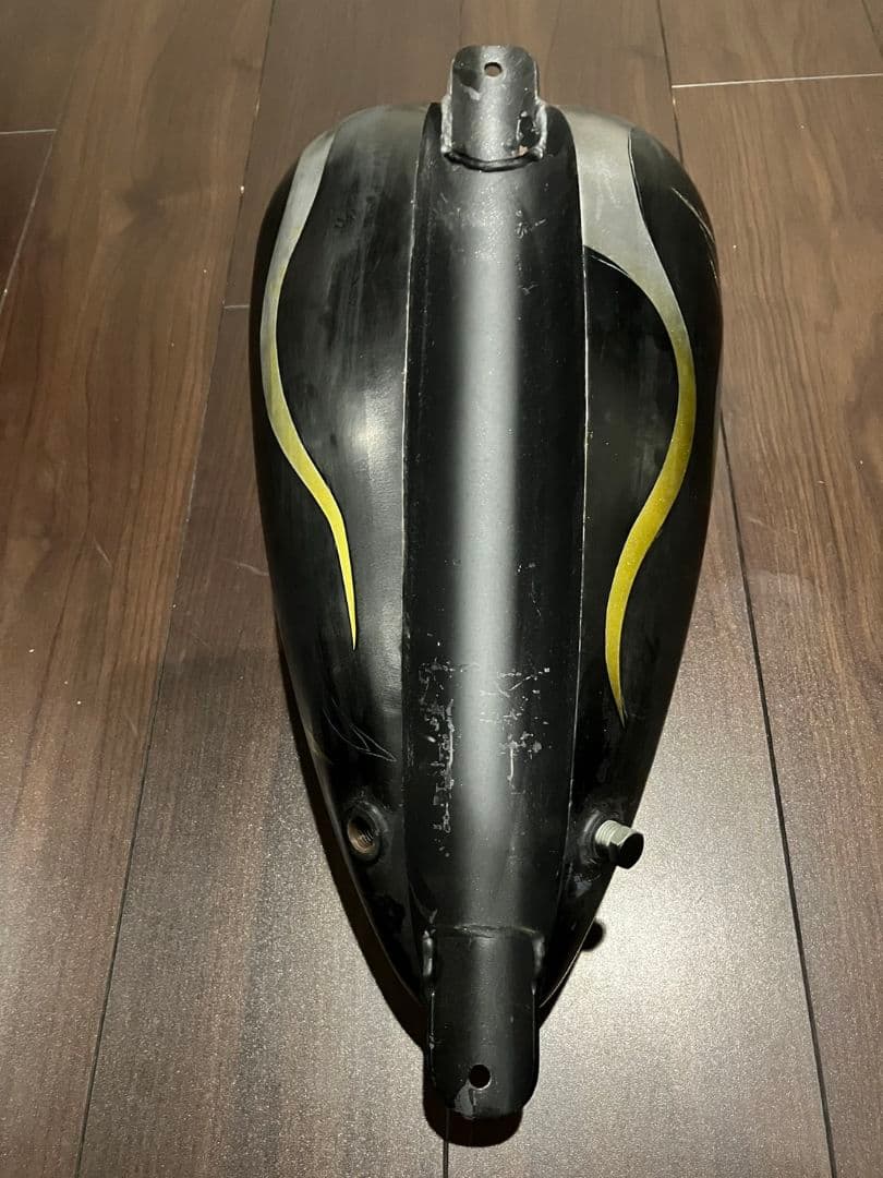 ナローマスタングタンク