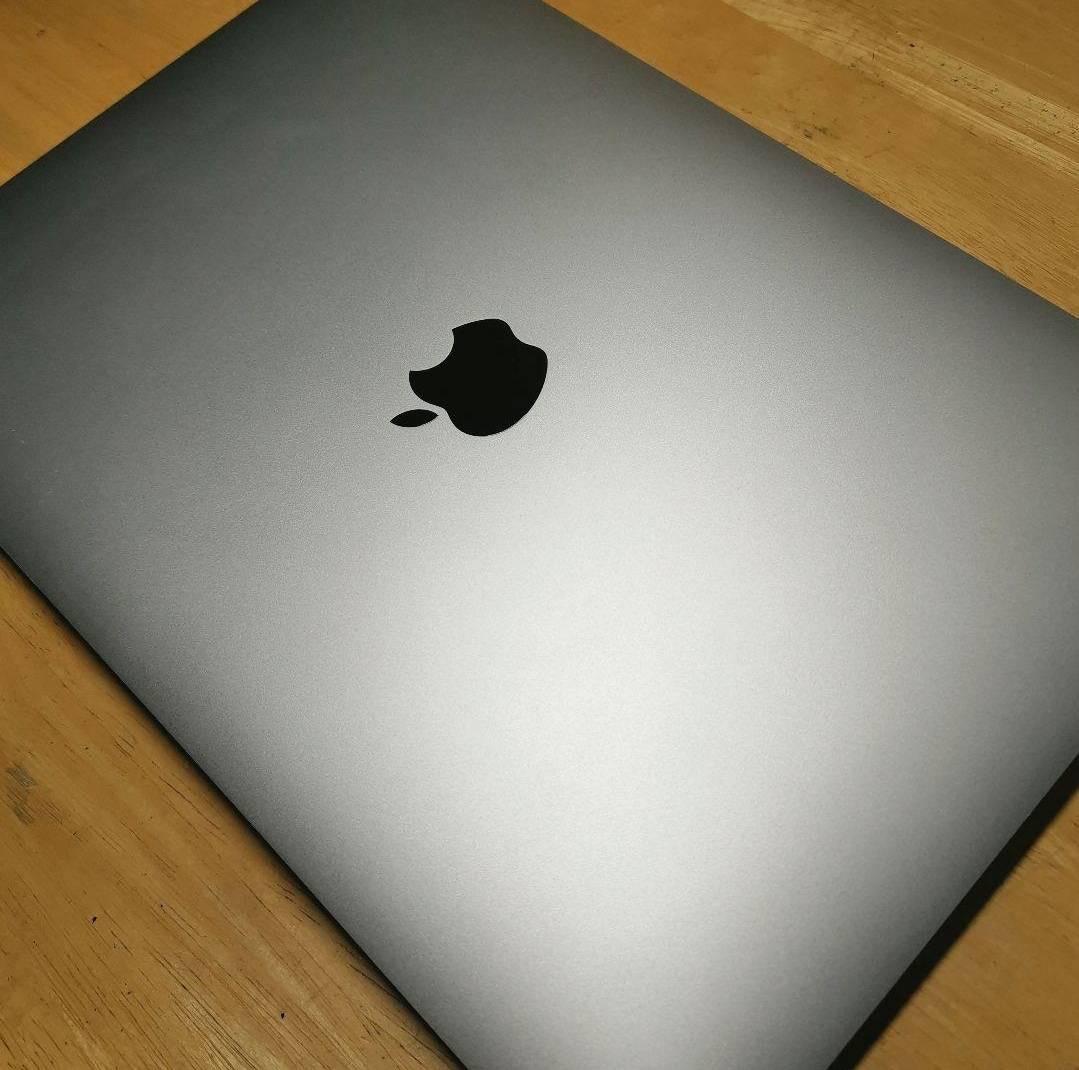 (美品)　MacBook Air M1チップ