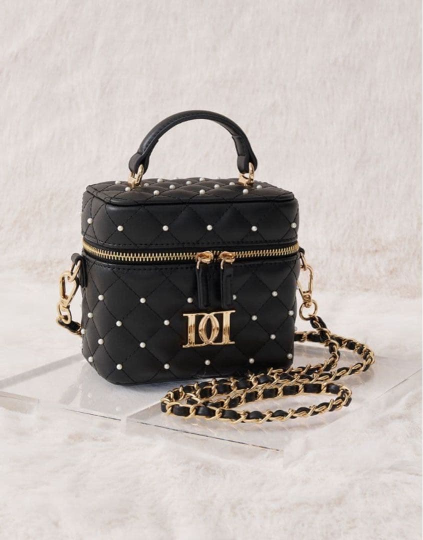 Darich キルティング パール スクエア ミニバッグ BLK